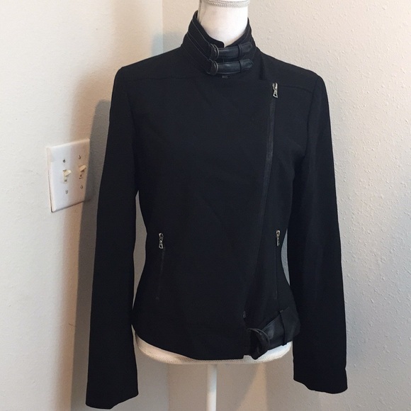 Elie Tahari Jackets & Blazers - Rare Elie Tahari Black High Neck Chain Zip Blazer